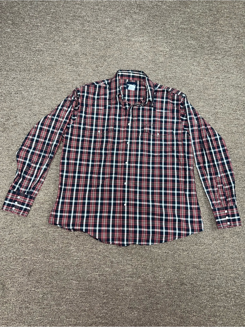 Wrangler Men’s Black and Red Plaid Button-Down Shirt